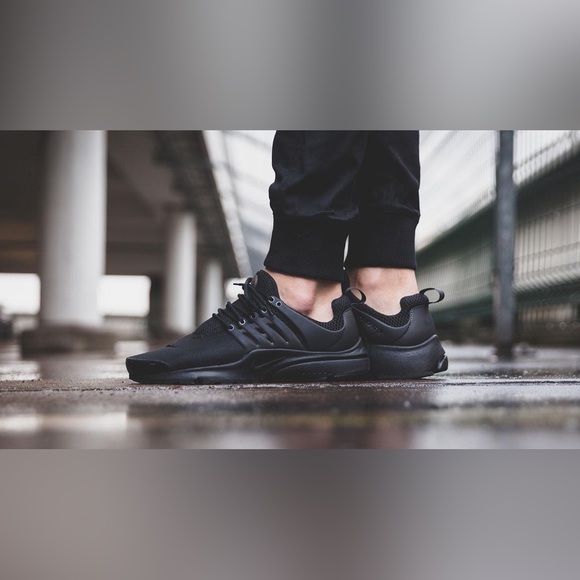 Nike Air Presto GS Triple Black Blackout 833875-003 Running Size 6y Womens 7.5 - Picture 2 of 15